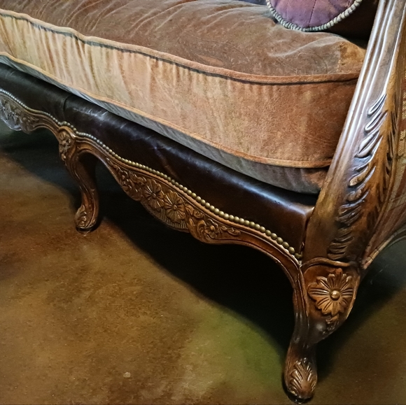 Plunkett Leather & Wood Couch - Picture 7 of 16